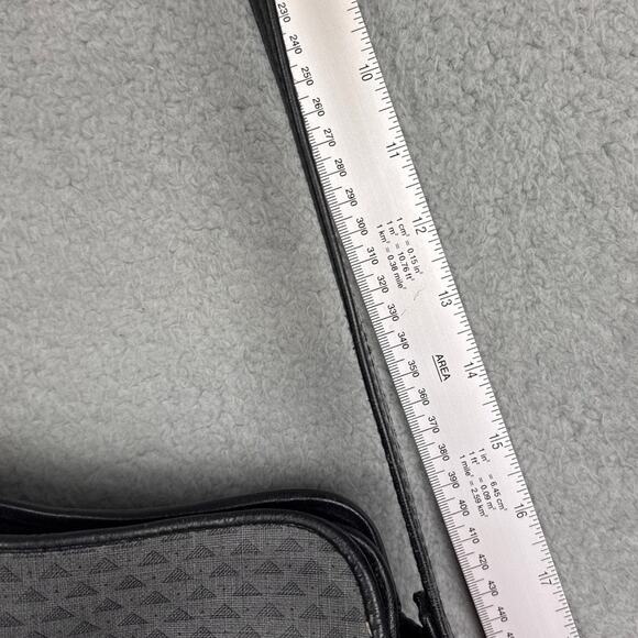 Vintage 80’s Liz Claiborne Signature Purse Crossbody Gray Black Monogram PVC - Picture 6 of 11